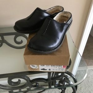 Ugg black mule